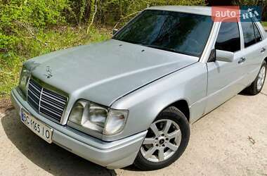 Седан Mercedes-Benz E-Class 1994 в Городке