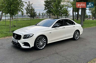Седан Mercedes-Benz E-Class 2017 в Киеве