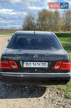 Седан Mercedes-Benz E-Class 1998 в 