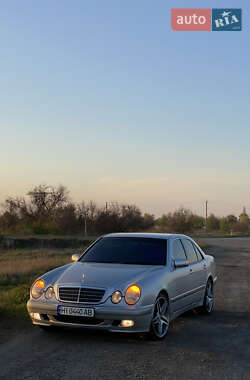 Седан Mercedes-Benz E-Class 2000 в Семенівці