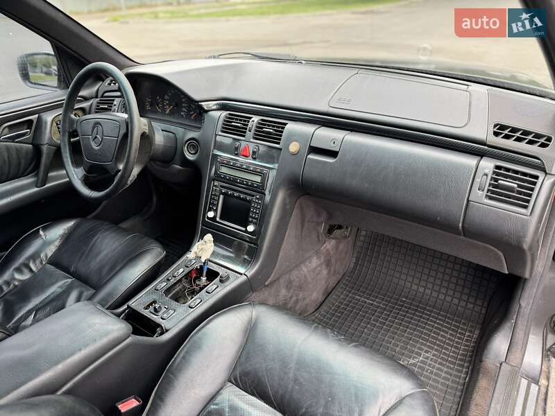 Седан Mercedes-Benz E-Class 1997 в Дніпрі