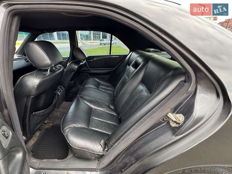 Седан Mercedes-Benz E-Class 1997 в Дніпрі
