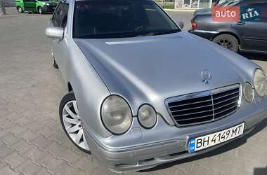 Седан Mercedes-Benz E-Class 2001 в 