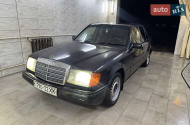 Седан Mercedes-Benz E-Class 1989 в 