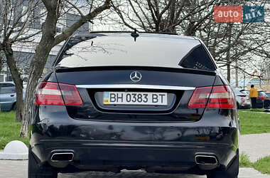 Седан Mercedes-Benz E-Class 2010 в 