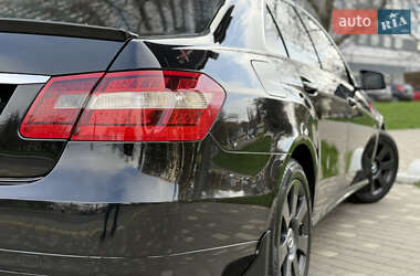 Седан Mercedes-Benz E-Class 2010 в 