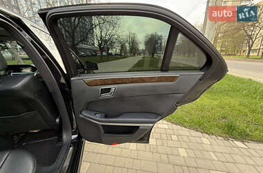 Седан Mercedes-Benz E-Class 2010 в 