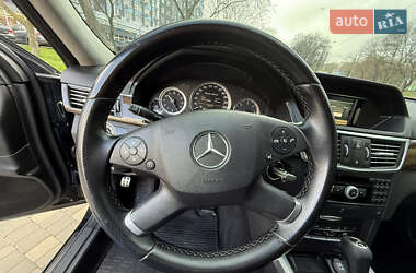 Седан Mercedes-Benz E-Class 2010 в 