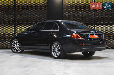 Седан Mercedes-Benz E-Class 2017 в 