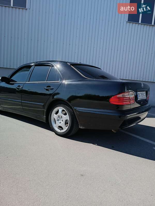 Седан Mercedes-Benz E-Class 2001 в Хмільнику