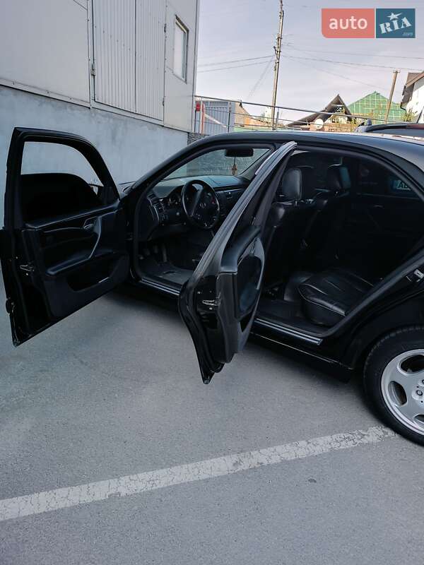 Седан Mercedes-Benz E-Class 2001 в Хмільнику