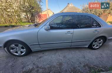 Седан Mercedes-Benz E-Class 2000 в 