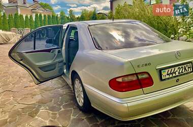 Седан Mercedes-Benz E-Class 2000 в 