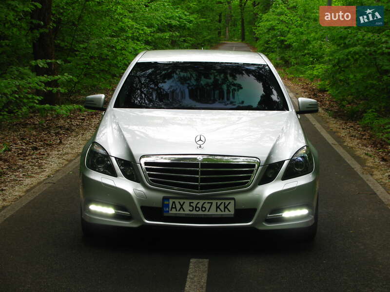 Седан Mercedes-Benz E-Class 2011 в Харькове