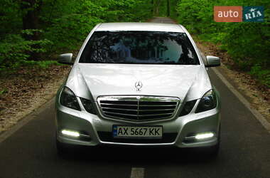 Седан Mercedes-Benz E-Class 2011 в 