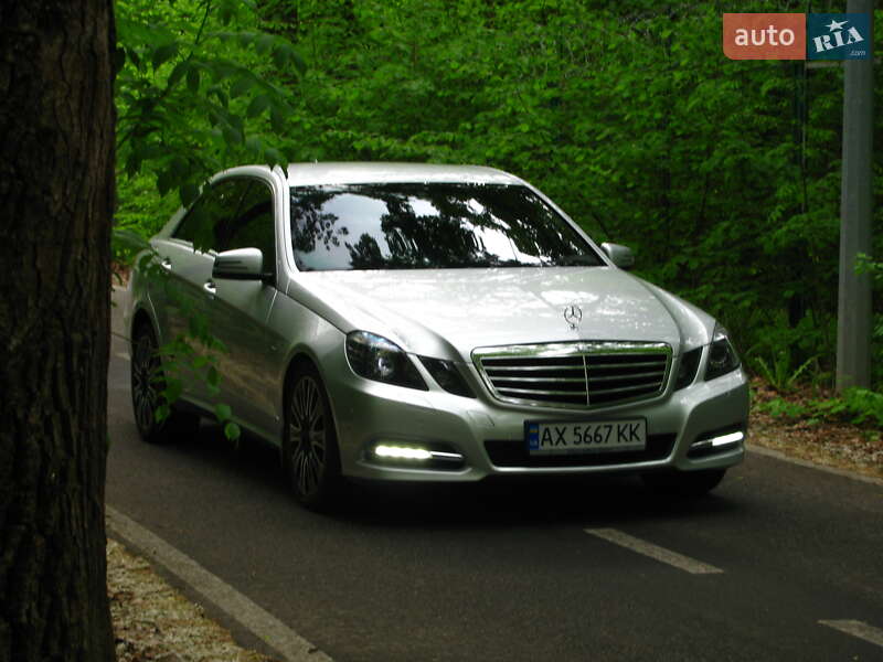 Седан Mercedes-Benz E-Class 2011 в Харькове
