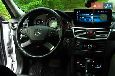 Седан Mercedes-Benz E-Class 2011 в 