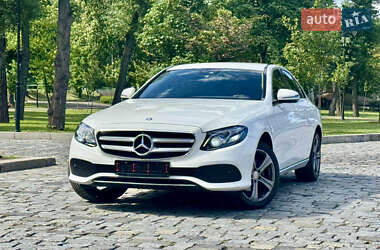 Седан Mercedes-Benz E-Class 2016 в 