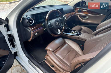 Седан Mercedes-Benz E-Class 2016 в 