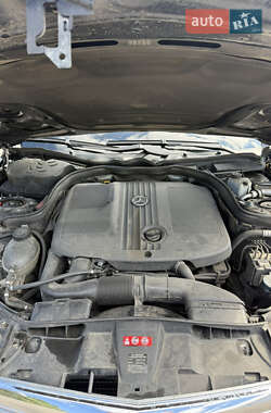Седан Mercedes-Benz E-Class 2011 в 