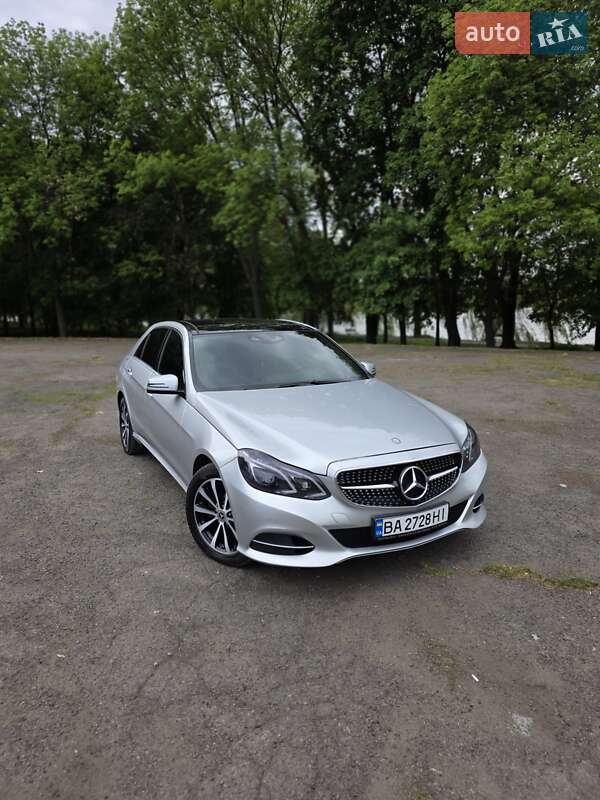 Седан Mercedes-Benz E-Class 2013 в Умані