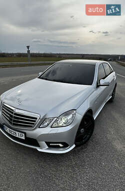 Седан Mercedes-Benz E-Class 2010 в 