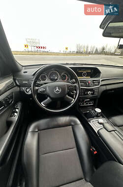 Седан Mercedes-Benz E-Class 2010 в 