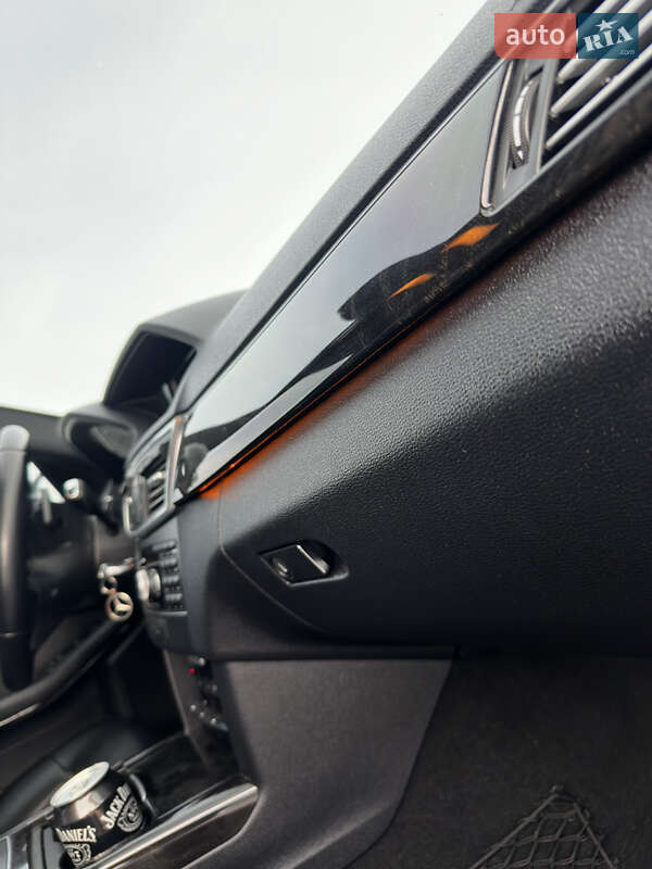 Седан Mercedes-Benz E-Class 2010 в Бучачі