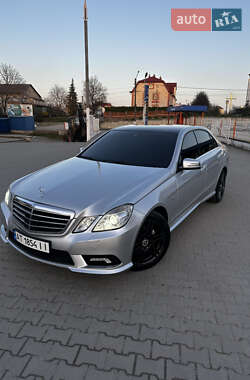 Седан Mercedes-Benz E-Class 2010 в 