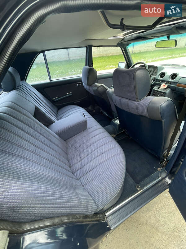 Седан Mercedes-Benz E-Class 1983 в Рівному