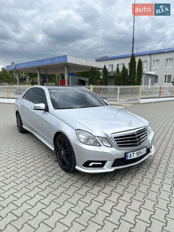 Седан Mercedes-Benz E-Class 2010 в Бучачі