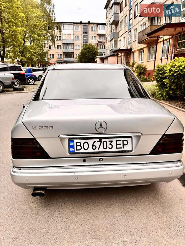 Седан Mercedes-Benz E-Class 1995 в Тернополі
