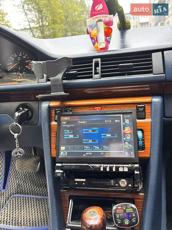 Седан Mercedes-Benz E-Class 1995 в Тернополі