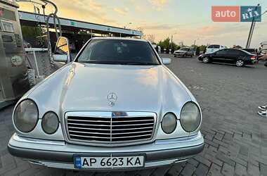Седан Mercedes-Benz E-Class 1996 в 