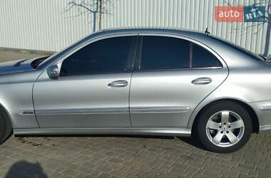 Седан Mercedes-Benz E-Class 2004 в 