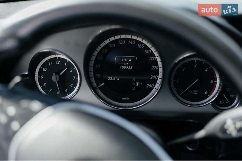 Седан Mercedes-Benz E-Class 2012 в Ужгороде