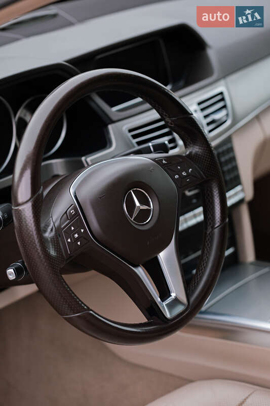 Седан Mercedes-Benz E-Class 2013 в Києві
