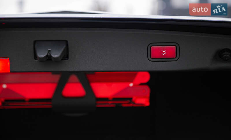 Седан Mercedes-Benz E-Class 2013 в Києві
