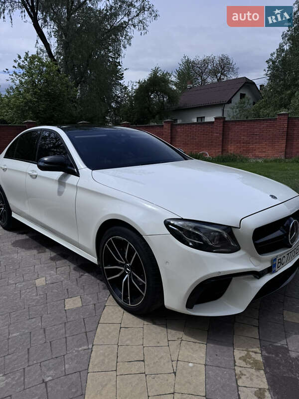 Седан Mercedes-Benz E-Class 2016 в Бориславе