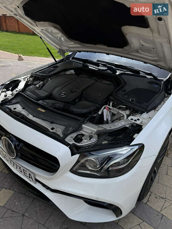 Седан Mercedes-Benz E-Class 2016 в Бориславе