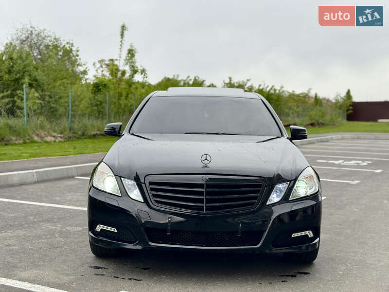Седан Mercedes-Benz E-Class 2012 в Умані
