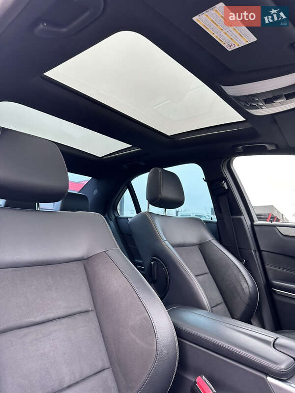 Седан Mercedes-Benz E-Class 2013 в Черновцах