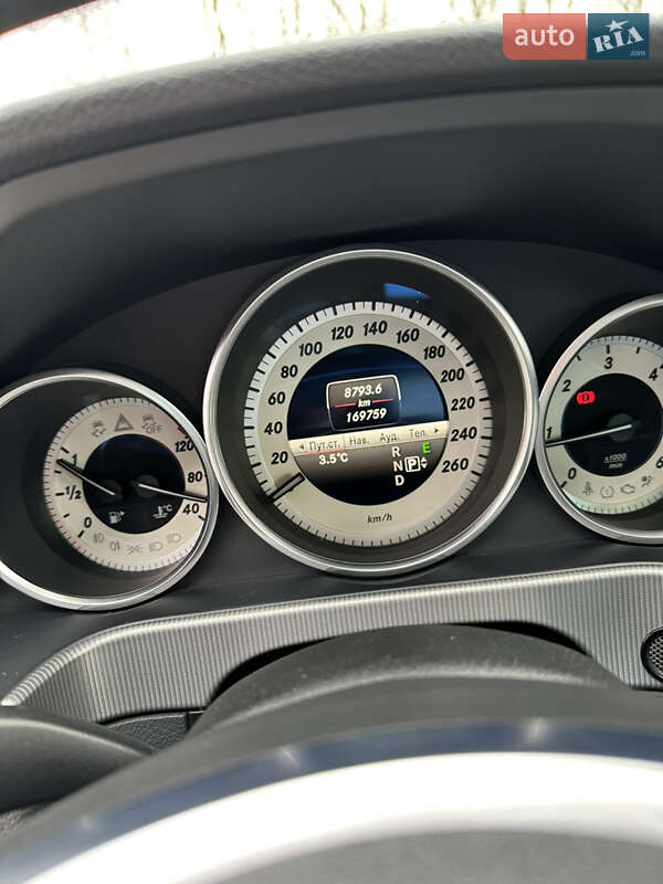 Седан Mercedes-Benz E-Class 2013 в Черновцах