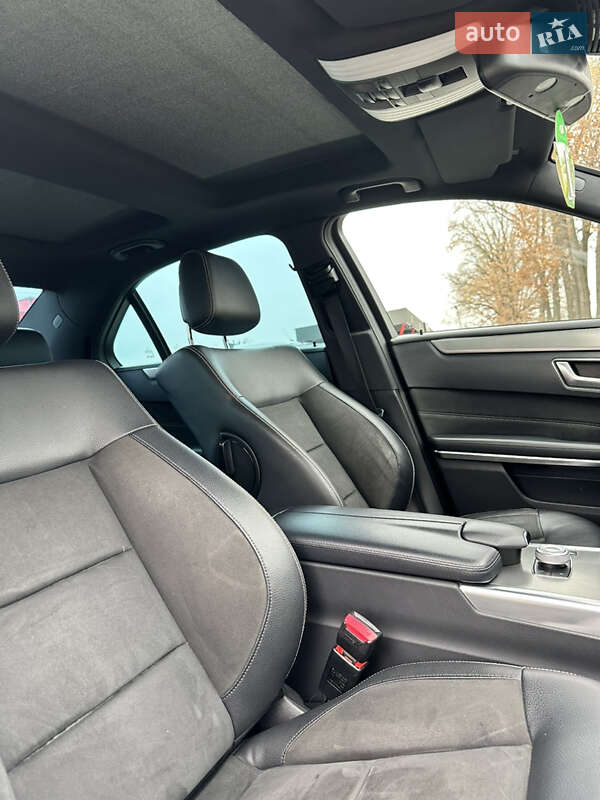 Седан Mercedes-Benz E-Class 2013 в Черновцах