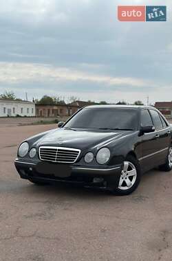 Седан Mercedes-Benz E-Class 1999 в Киеве