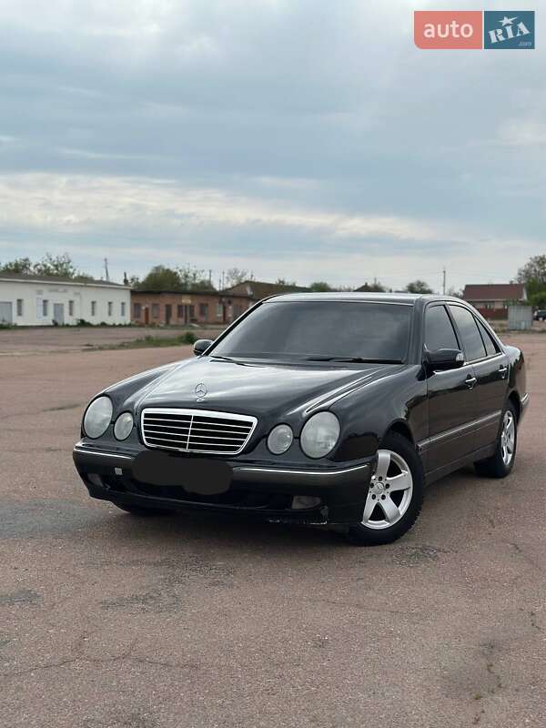 Седан Mercedes-Benz E-Class 1999 в 
