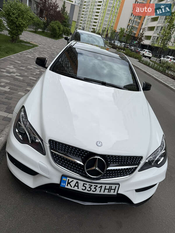 Купе Mercedes-Benz E-Class 2015 в 