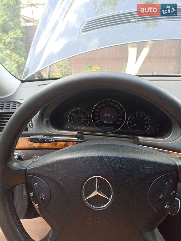 Седан Mercedes-Benz E-Class 2004 в Ивано-Франковске