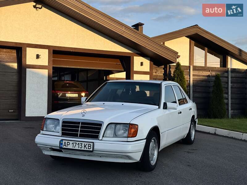 Mercedes-Benz E-Class 1994