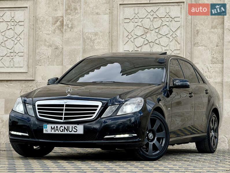Седан Mercedes-Benz E-Class 2009 в 